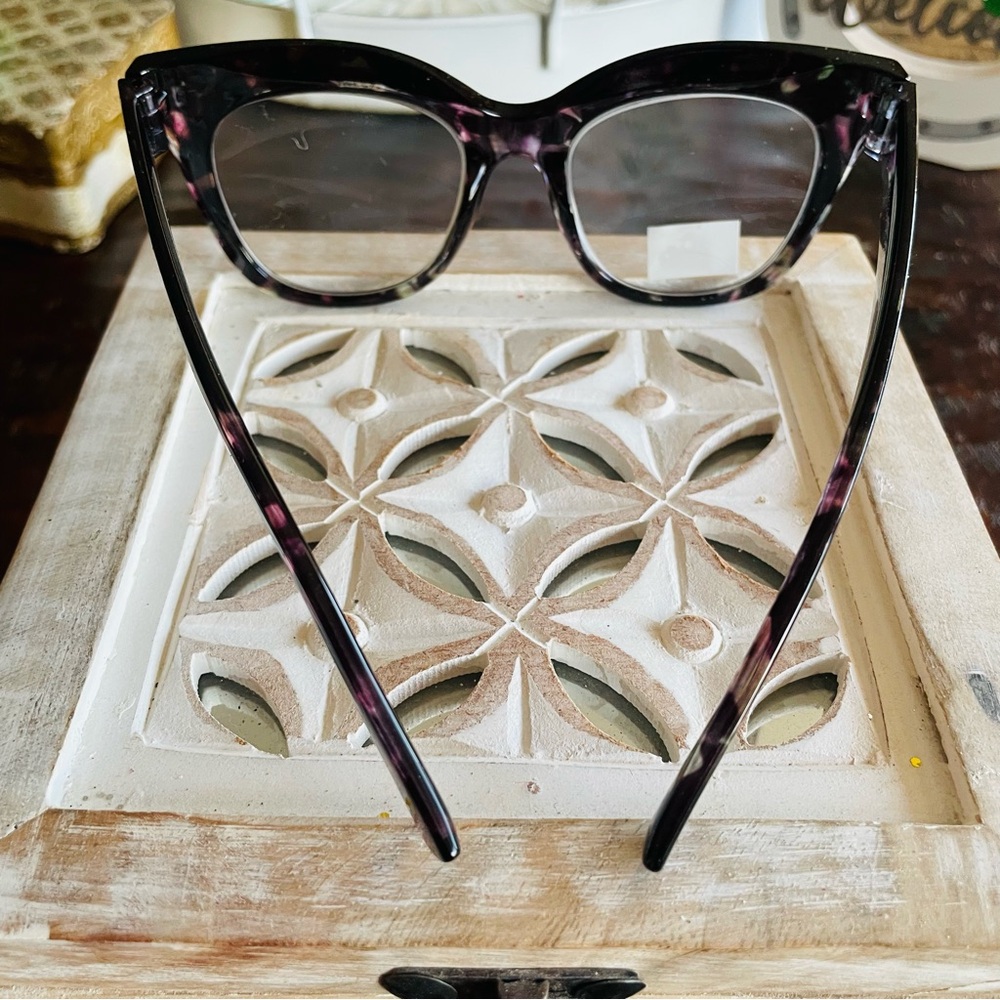 NWT Max Studio Cat-Eye Reading Glasses with Pink and Black Frame - Picture 4 of 6